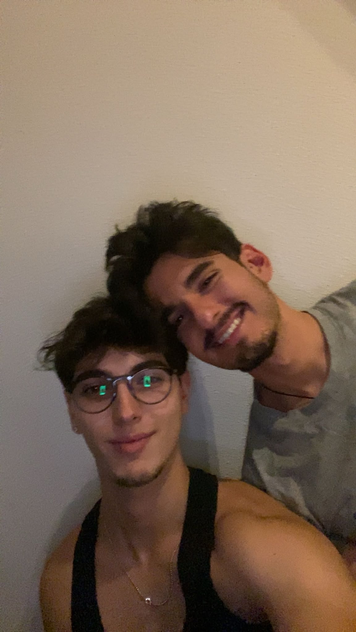 Can and Ulaş squeezed into a late-night selfie